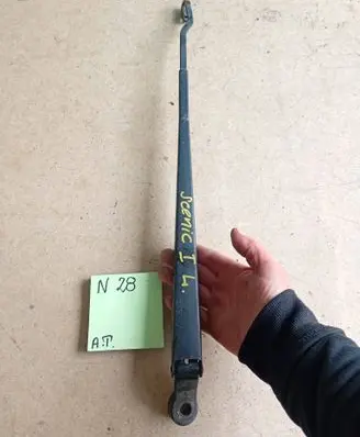 Renault Espace I Front wiper blade arm 56898