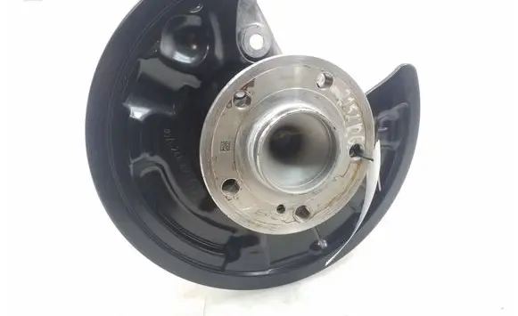 Mercedes-Benz CLA C117 X117 W117 Rear wheel hub