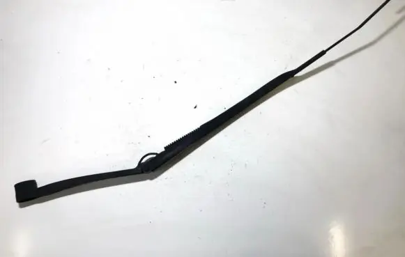 Hyundai Santa Fe Front wiper blade arm p02r