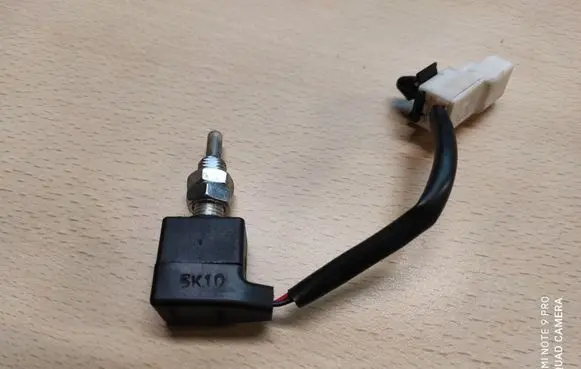 Clutch pedal sensor
