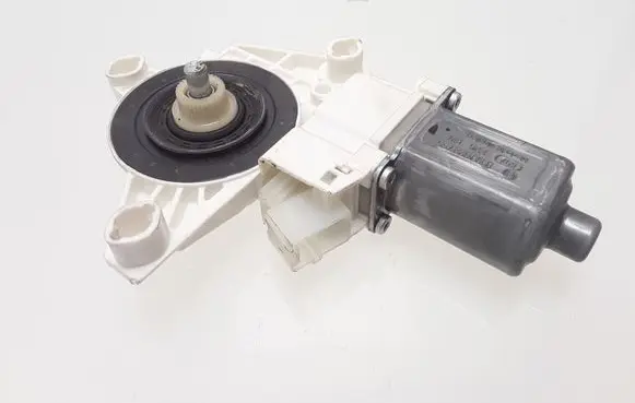 Mercedes-Benz GLE AMG (W166 - C292) Front door window regulator motor A1669060301
