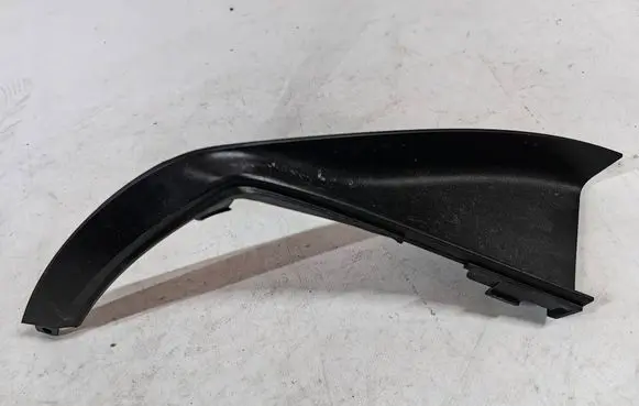 Mercedes-Benz A W176 Front fog light trim/grill A1768853600