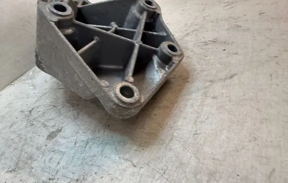 BMW X5 G05 Engine mount bracket 2211686155904