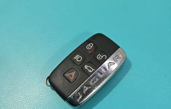 Jaguar F-Pace Engine ECU kit and lock set IMPRK1580667