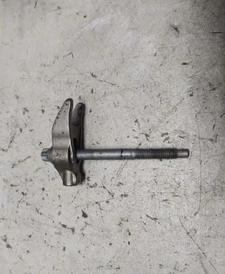 Peugeot 2008 II Fuel Injector clamp holder 9811760780