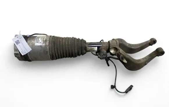 Volvo XC90 Front air suspension shock absorber 31451831