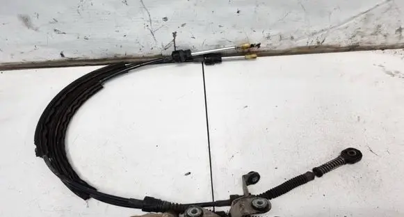Volkswagen Golf V Gear shift cable linkage 1K0711265K