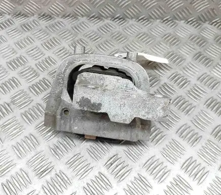Skoda Superb B8 (3V) Engine mount bracket 5Q0199262DF