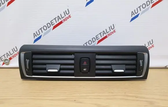 BMW 2 F22 F23 Dash center air vent grill 9317944