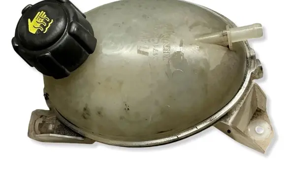 Renault Clio IV Coolant expansion tank/reservoir 217107259R