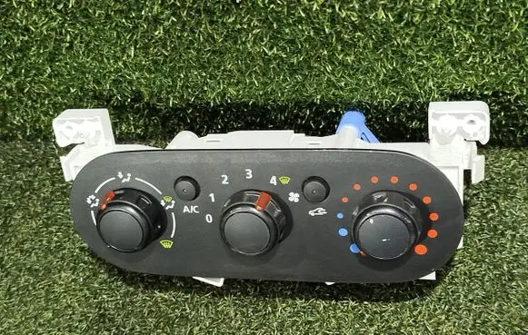 Renault Trafic III (X82) Climate control unit E1093049
