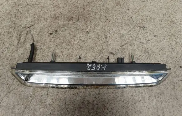 Citroen C4 II Picasso Third/center stoplight A052480