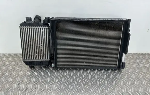 Renault Arkana Radiator cooling fan shroud 921005412R