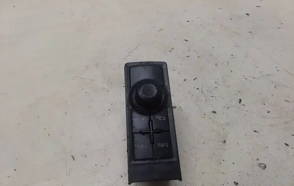 Multifunctional control switch/knob