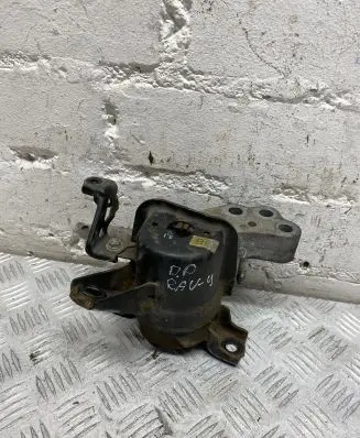 Engine mount bracket