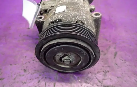 Skoda Fabia Mk1 (6Y) Air conditioning (A/C) compressor (pump) 6Q0820803P