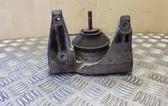 Audi A6 S6 C4 4A Engine mount bracket 4A0199352