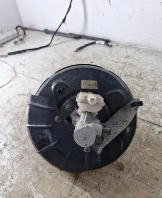 Mazda CX-7 Brake booster