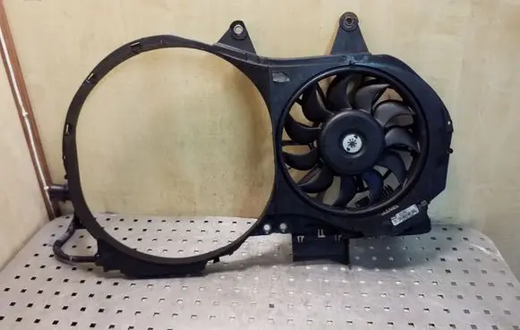 Audi A4 S4 B6 8E 8H Radiator cooling fan shroud 8E0121205B FC1039867007X
