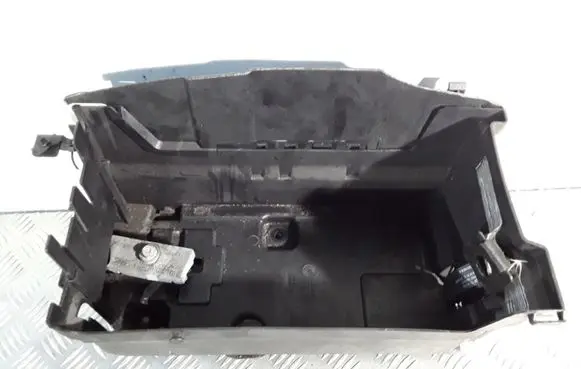 Battery box tray