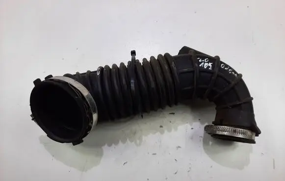 Air intake hose/pipe