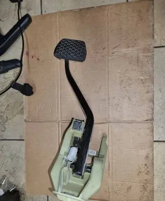 BMW 5 E60 E61 Brake pedal 676940304