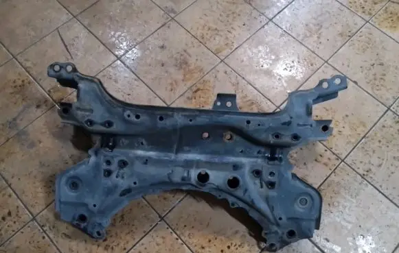 Toyota Prius+ (ZVW40) Front subframe