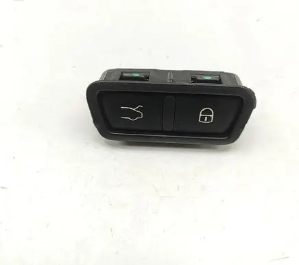 Alfa Romeo Stelvio Tailgate/boot open switch button 156129212 18072417