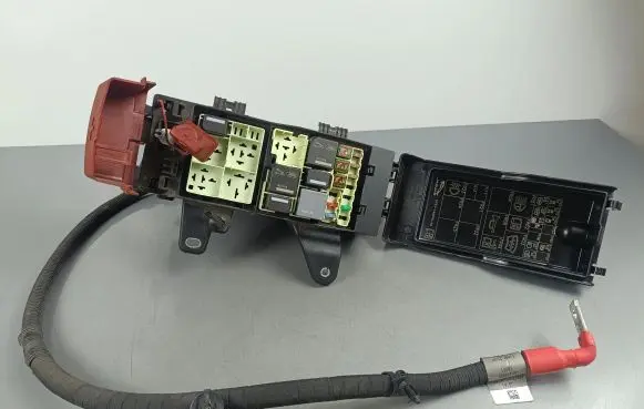 Jaguar F-Pace Fuse box set