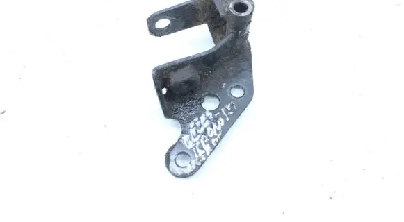 Nissan Note (E11) Gearbox mounting bracket