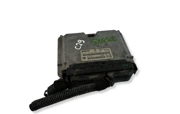 Opel Astra G Engine control unit/module 24417167 0281010267 28SA4802