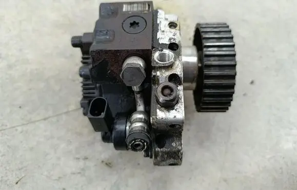 Volkswagen Crafter Fuel injection high pressure pump 059130755N