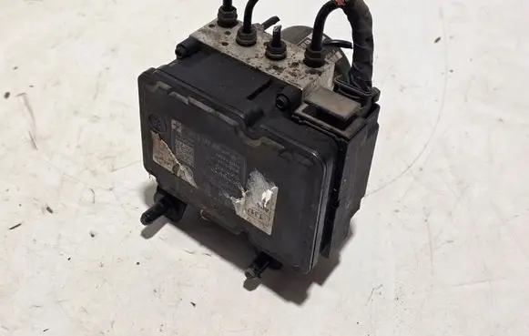 Audi A3 S3 8P ABS Pump 1K0907379AT 1K0614517CB
