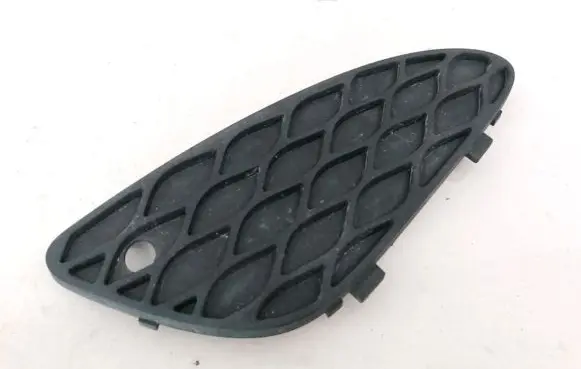 Mercedes-Benz E W211 Front bumper lower grill A2118850353