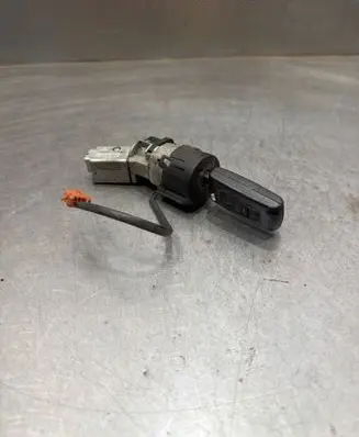 Peugeot 308 Ignition lock 36410602