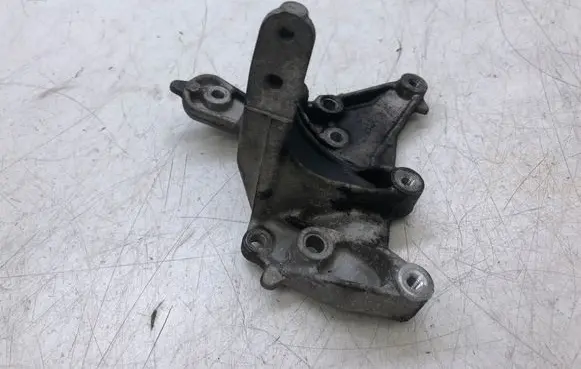 Citroen C4 Grand Picasso EGR valve cooler bracket 9656392880