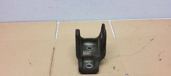 Mitsubishi Outlander Gearbox mounting bracket 701329