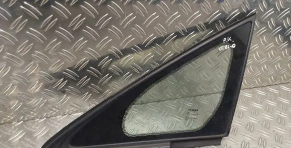 Toyota Verso Front triangle window/glass 