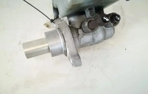 Opel Zafira B Master brake cylinder