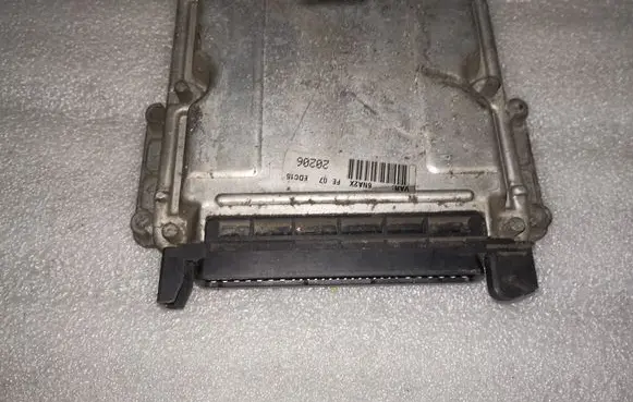Citroen Xsara Picasso Engine control unit/module 0281010137 9635158480