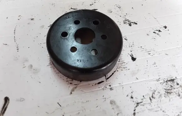 Peugeot 607 Water pump pulley 4U3Q8509AB