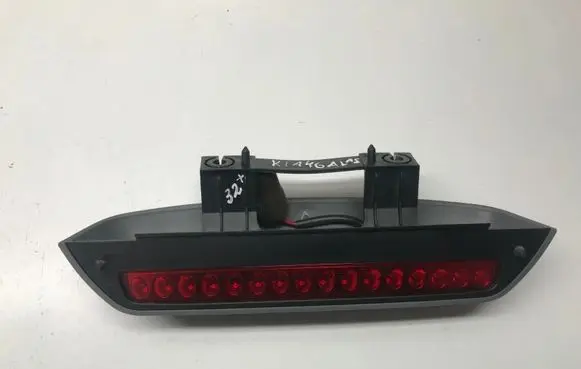 KIA Carens I Third/center stoplight OK2FB51580
