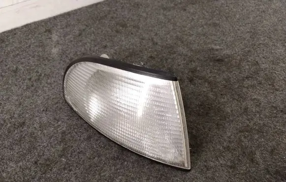 Audi A4 S4 B5 8D Front indicator light 6R01490