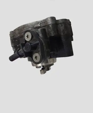 Peugeot 208 I Vacuum pump 9804021880