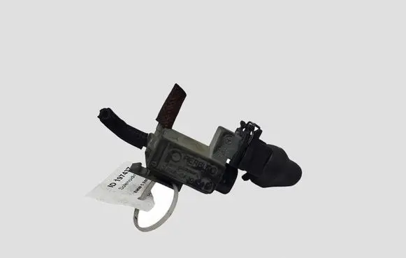 BMW 5 E60 E61 Turbo solenoid valve 7537612