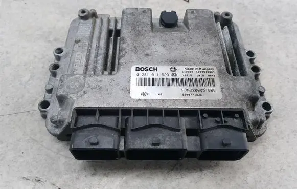 Renault Trafic I Engine control unit/module ECU 8200051608