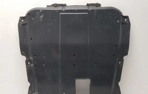 Dacia Sandero Engine splash shield/under tray 758900184R