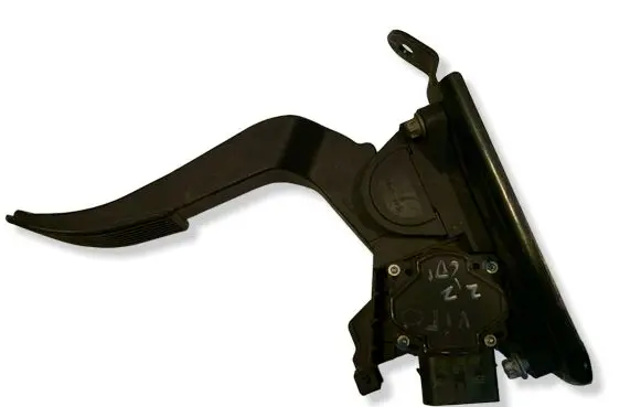 Mercedes-Benz Vito Viano W638 Accelerator throttle pedal 0281002335