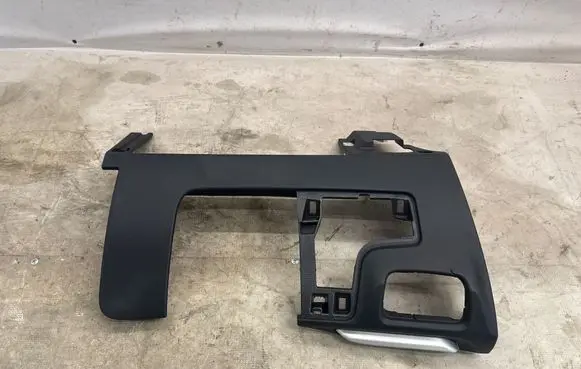 Dashboard lower bottom trim panel