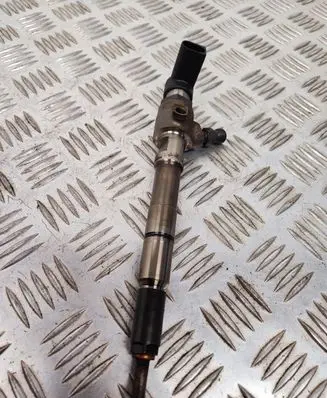 Audi A1 Fuel injector 03L130277B